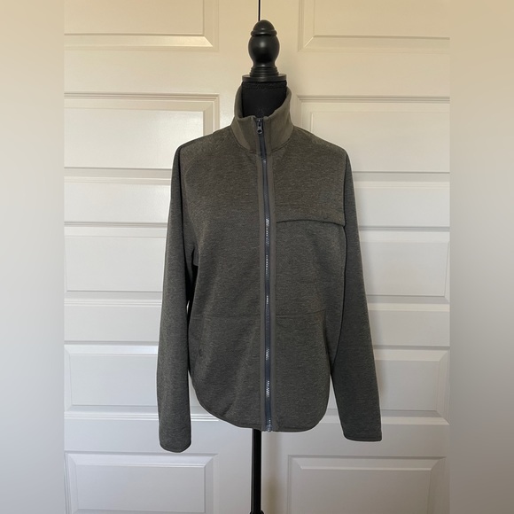 Woolrich Men's green zip-up jacket with hand pockets, chest pocket Size Medium - Picture 12 of 16